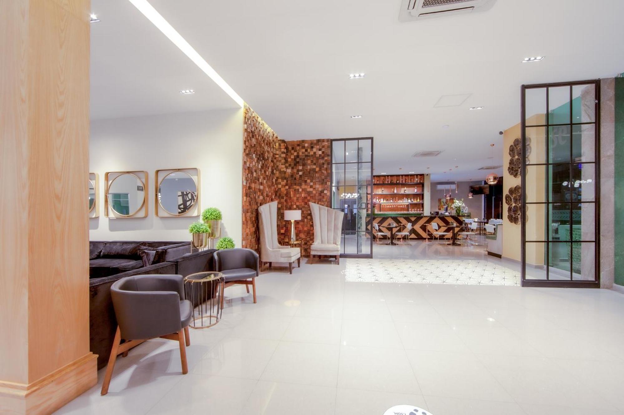 Hotel Inhouse 4*